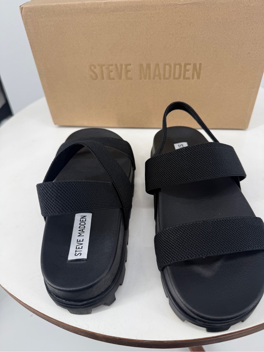 Steve Madden Landmark Black Lug Sole Elastic Strap Sandals NIB Size 6.5 - Picture 2 of 8
